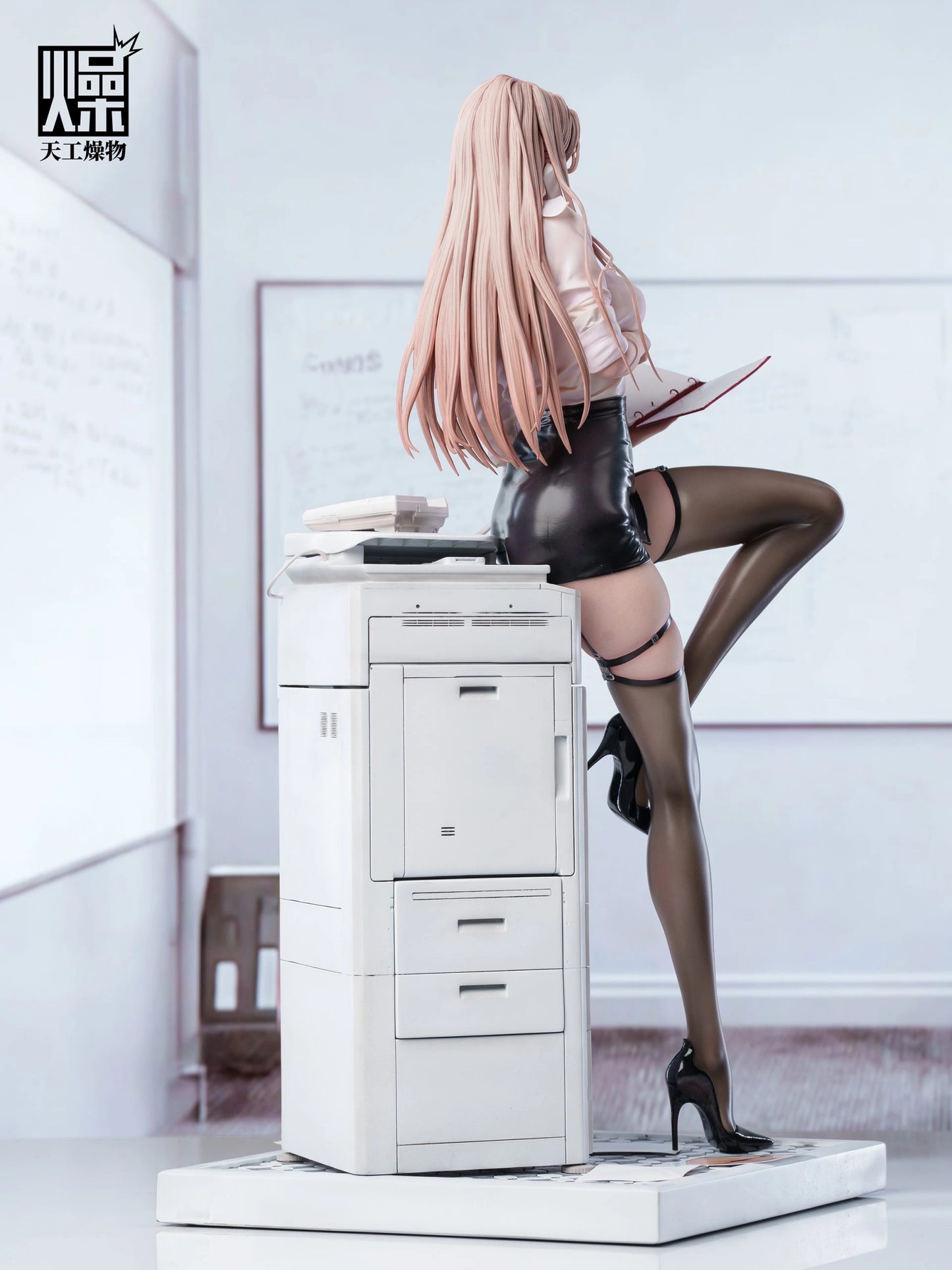 Preventa Resina Secretaria Figura Original Series TGZW (Licencia) Estudio