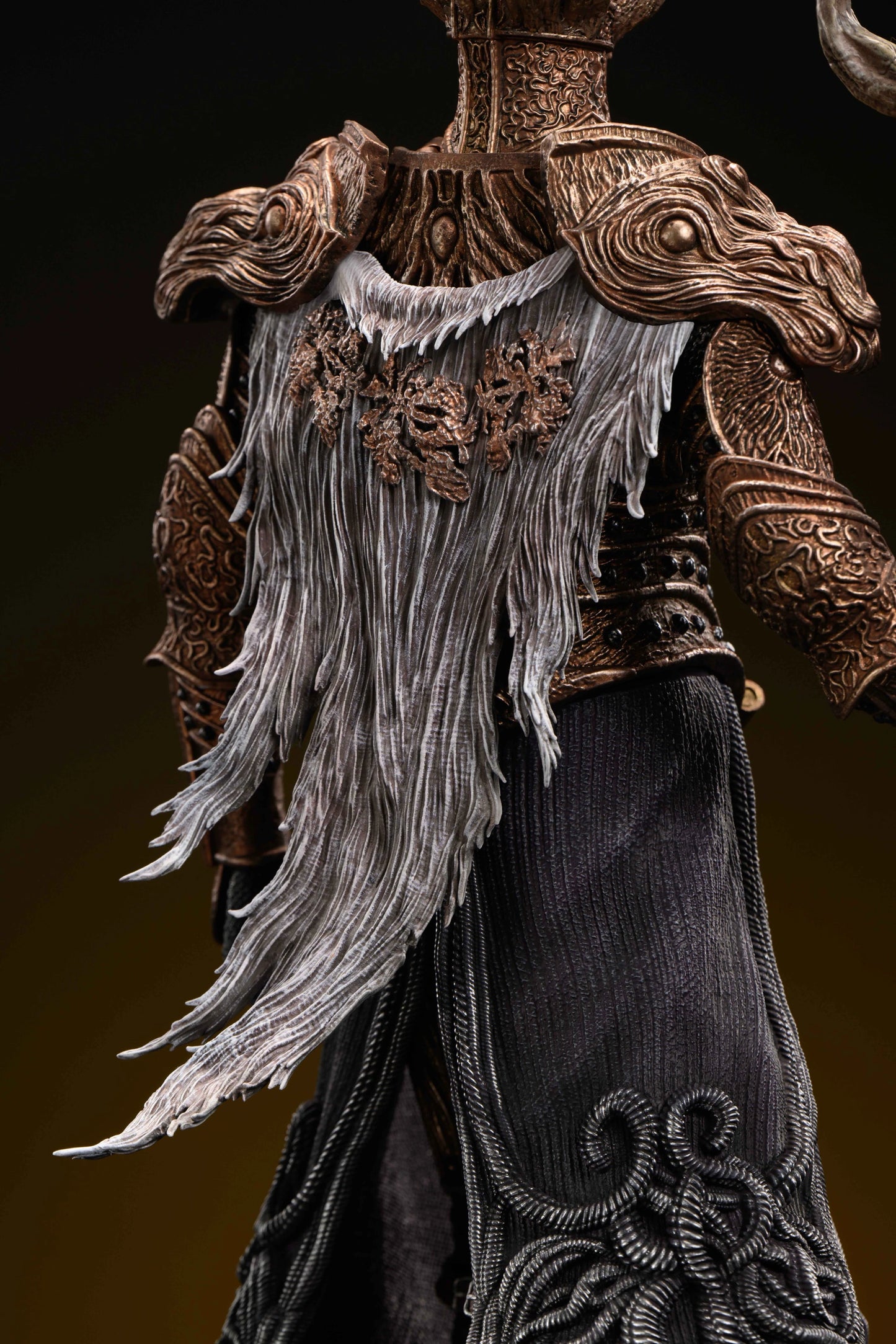 Preventa Resina Crucible Knight Figura Elden Ring SWORD & Wing Estudio