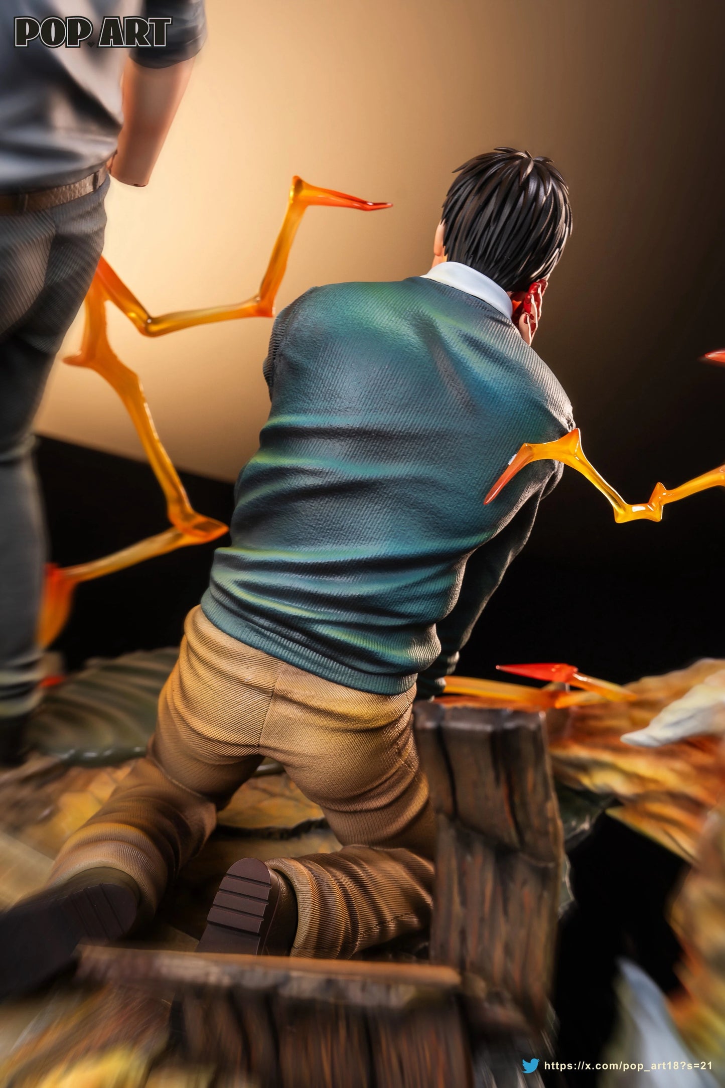 Preventa Resina Reiner Braun & Bertholdt Hoover Figura Attack On Titan POP.ART Estudio