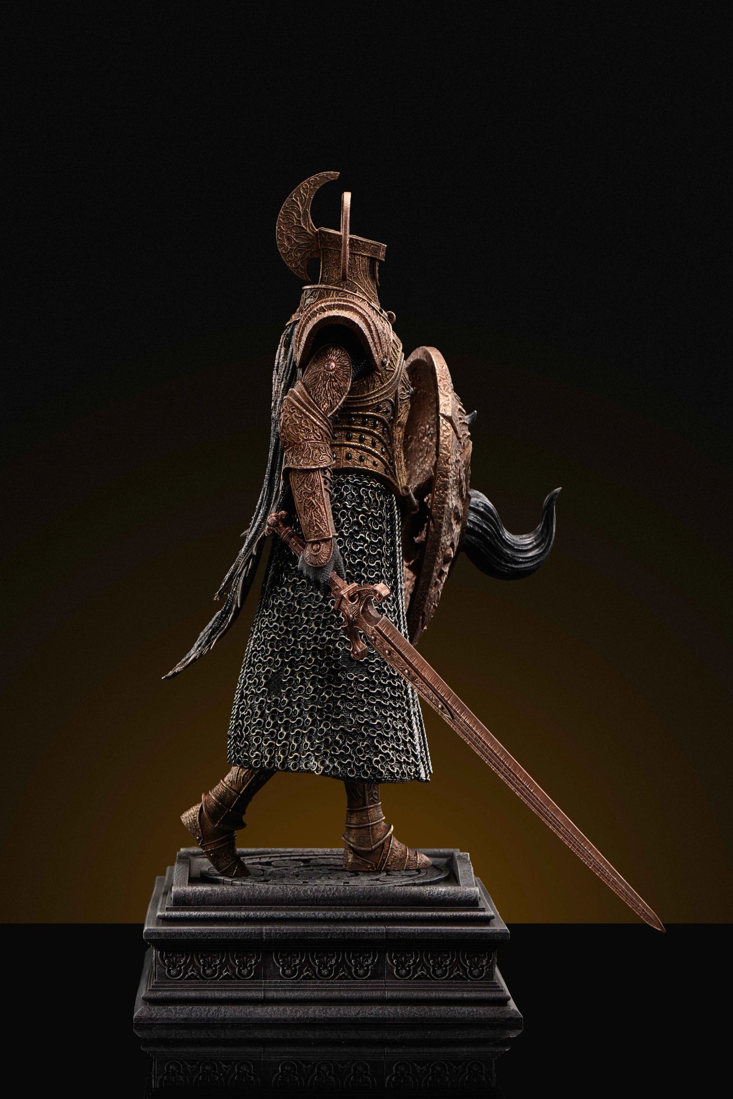 Preventa Resina Crucible Knight Figura Elden Ring SWORD & Wing Estudio