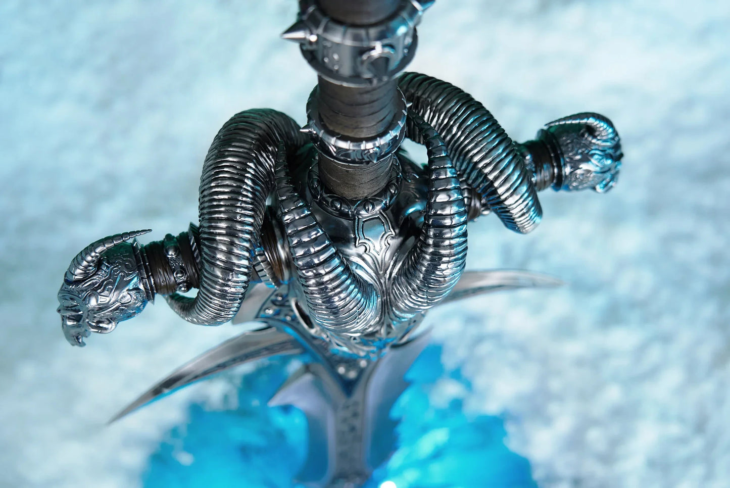 Preventa Resina Frostmourne Figura World of Warcraft Hex Collectibles (Licencia) Estudio