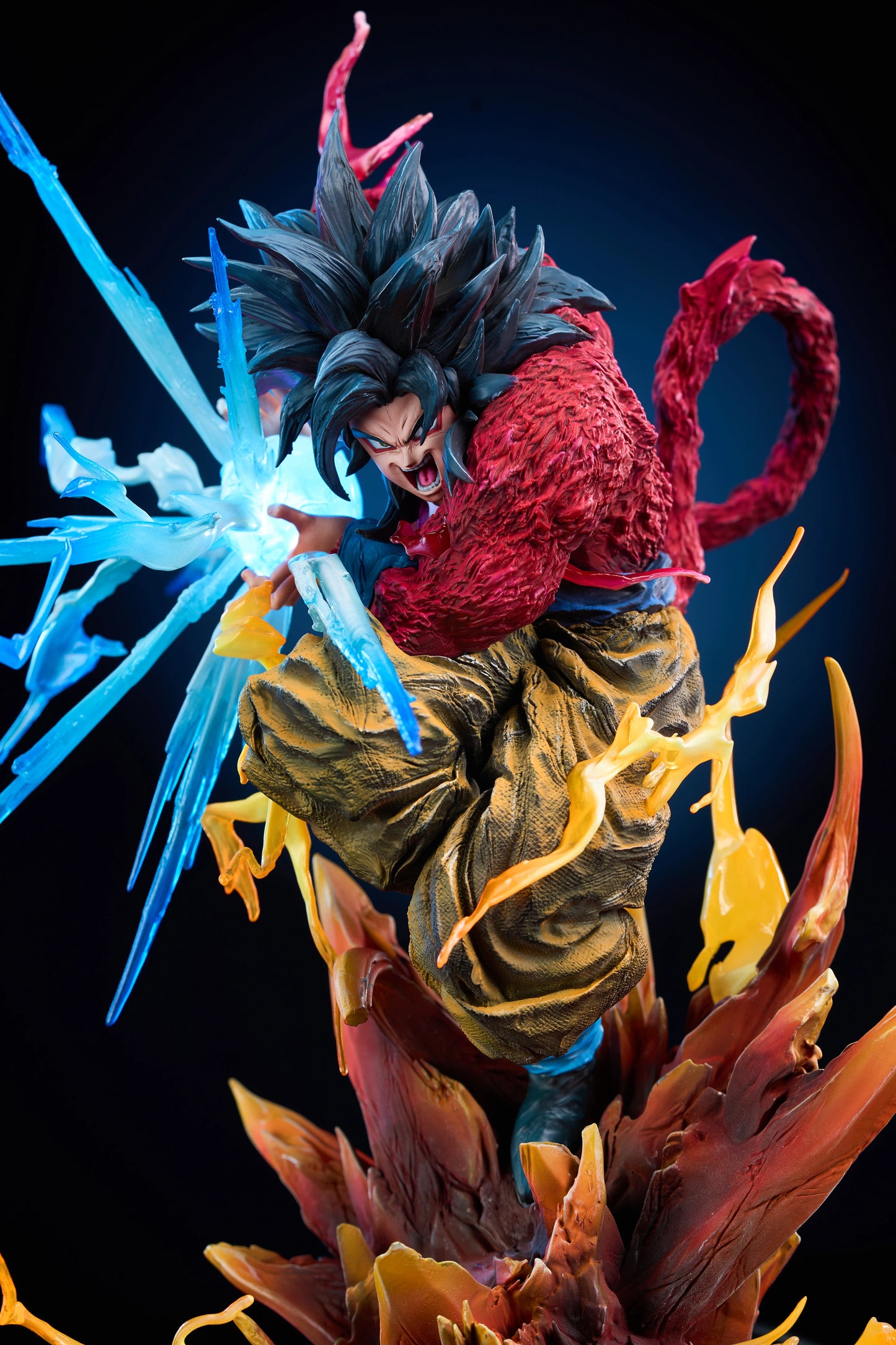 Preventa Resina Goku SSJ4 & SSJ5 Figura Dragon Ball Iron Curtain  Estudio