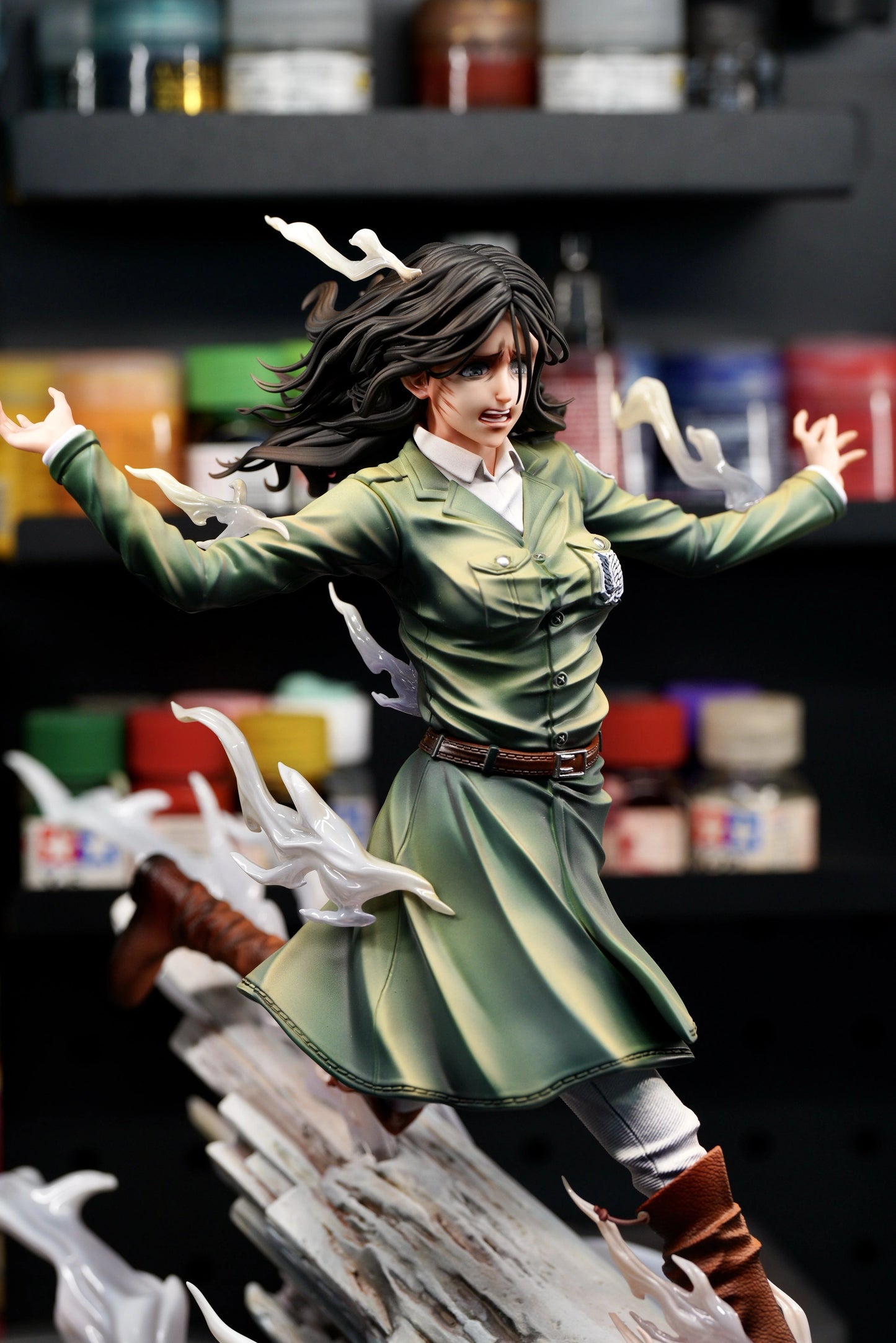 Preventa Resina Pieck Finger Figura Attack On Titan WindJas Estudio