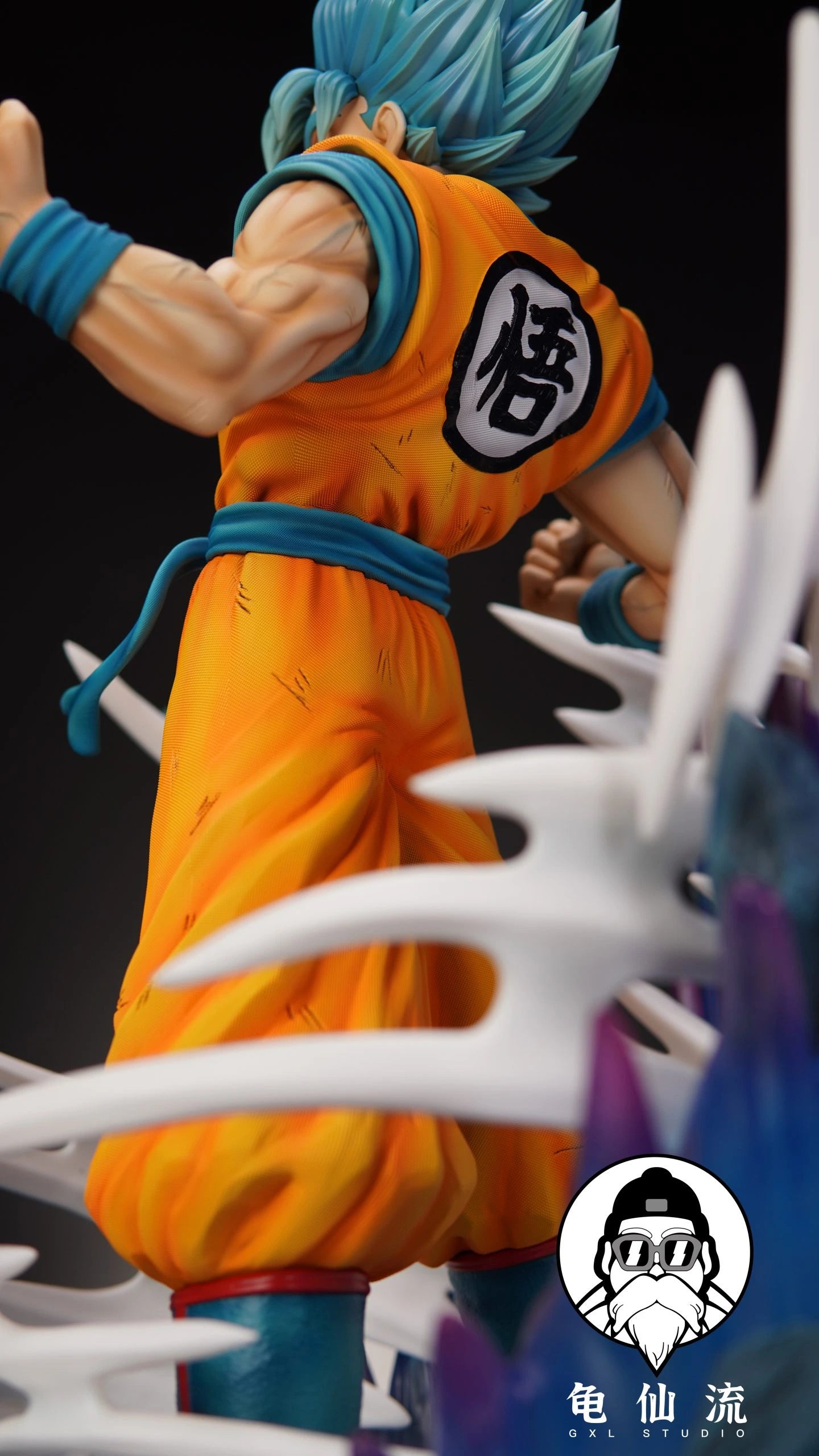 Preventa Resina Goku Blue Figura Dragon Ball GXL Estudio