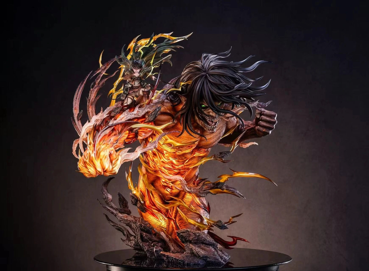 Preventa Resina Titan de Ataque & Titan Femenino Figura Attack On Titan  Hertz  Estudio