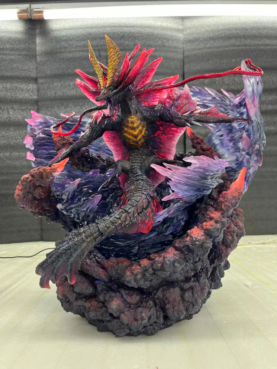 Preventa Resina Amatsu Figura Monster Hunter Dragon Frontier Estudio