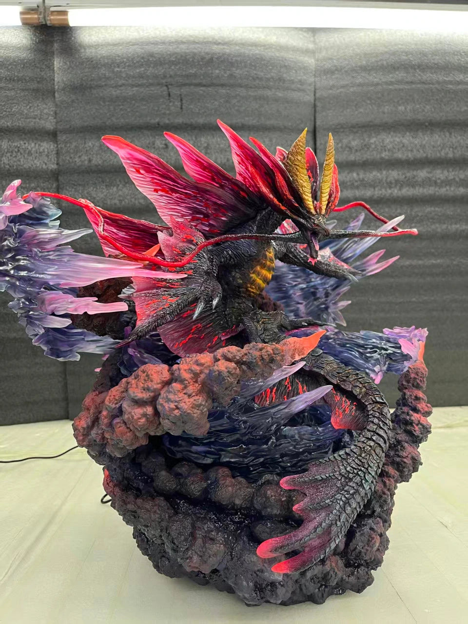 Preventa Resina Amatsu Figura Monster Hunter Dragon Frontier Estudio