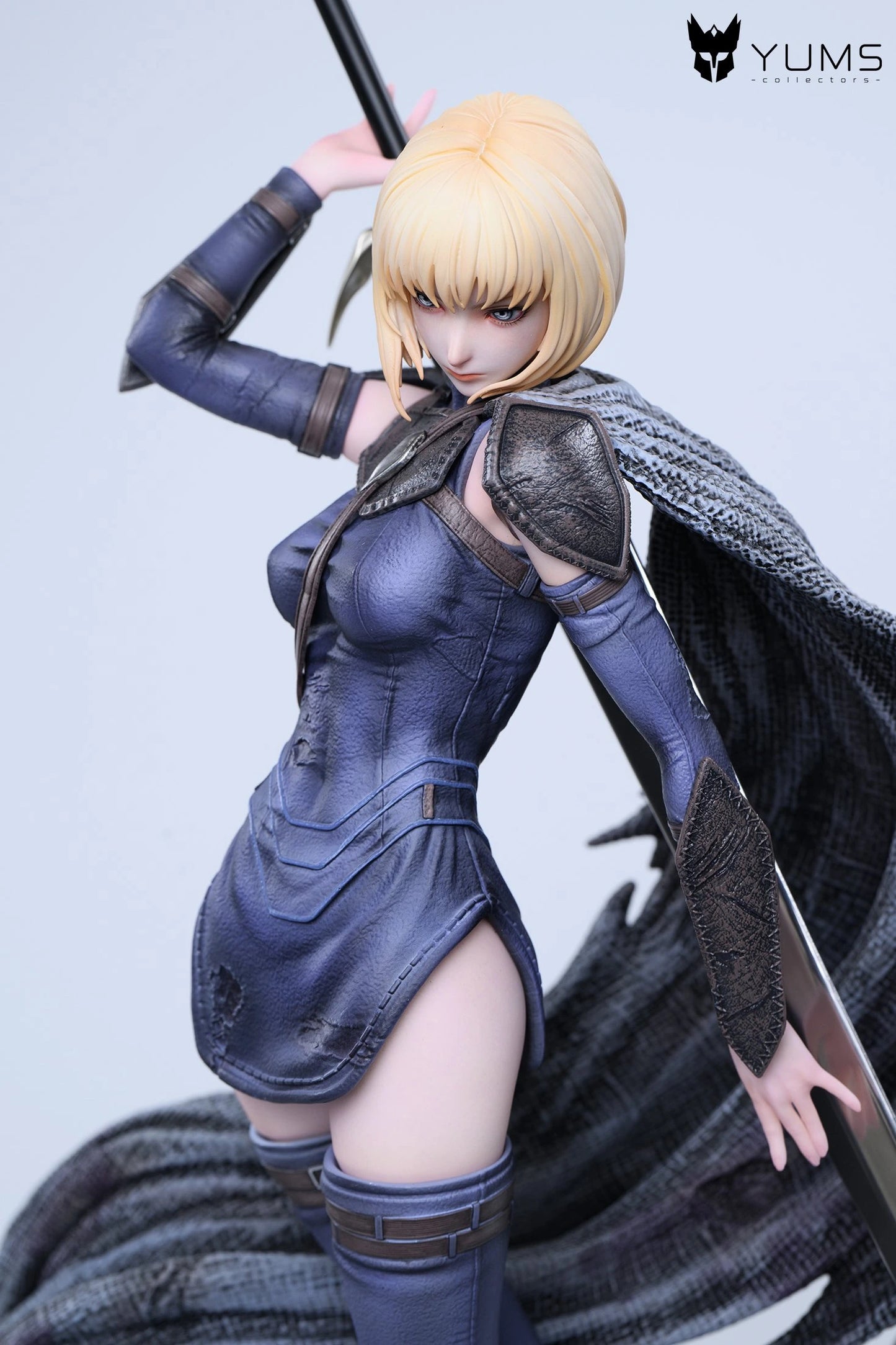 Preventa Resina Teresa & Clare Figura Claymore YUMS Collectors Estudio