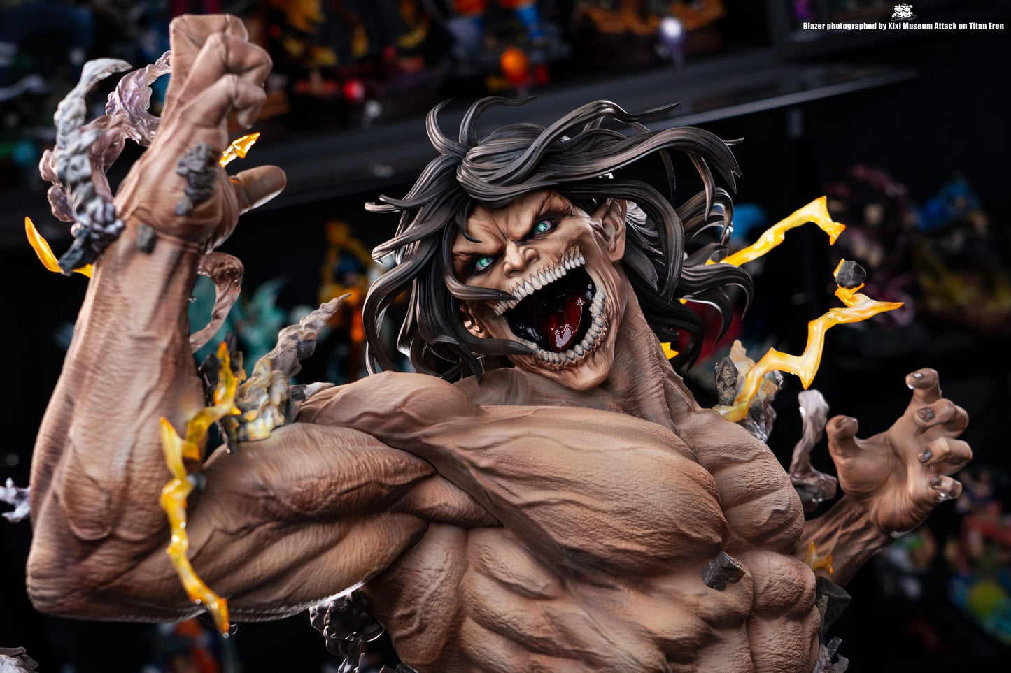 Preventa Resina Titan de Ataque Figura Attack On Titan Blazer Estudio