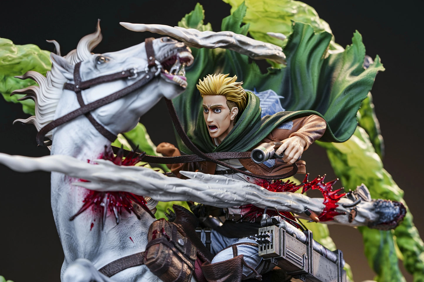 Preventa Resina Erwin Smith Figura Attack On Titan Model Power Estudio