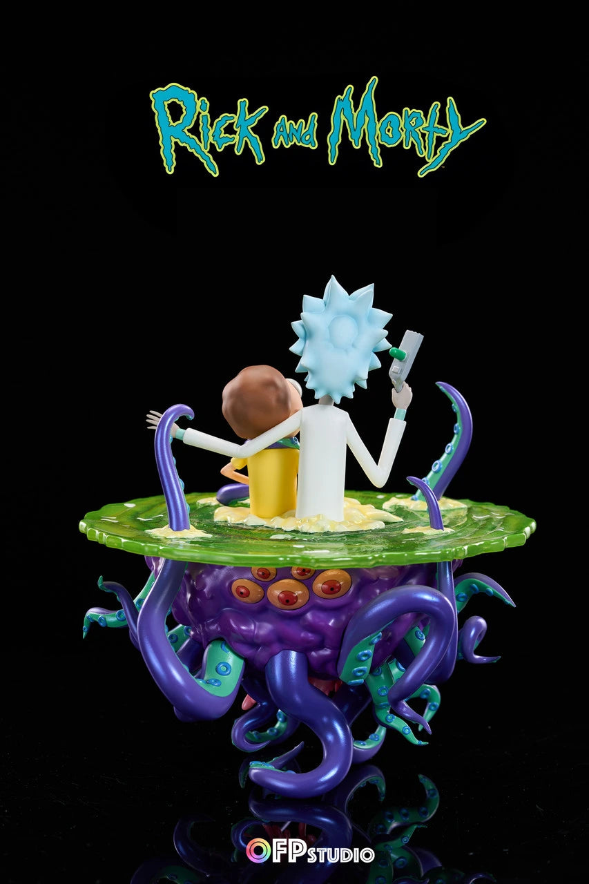 Preventa Resina Rick & Morty Figura Rick and Morty OFP  Estudio