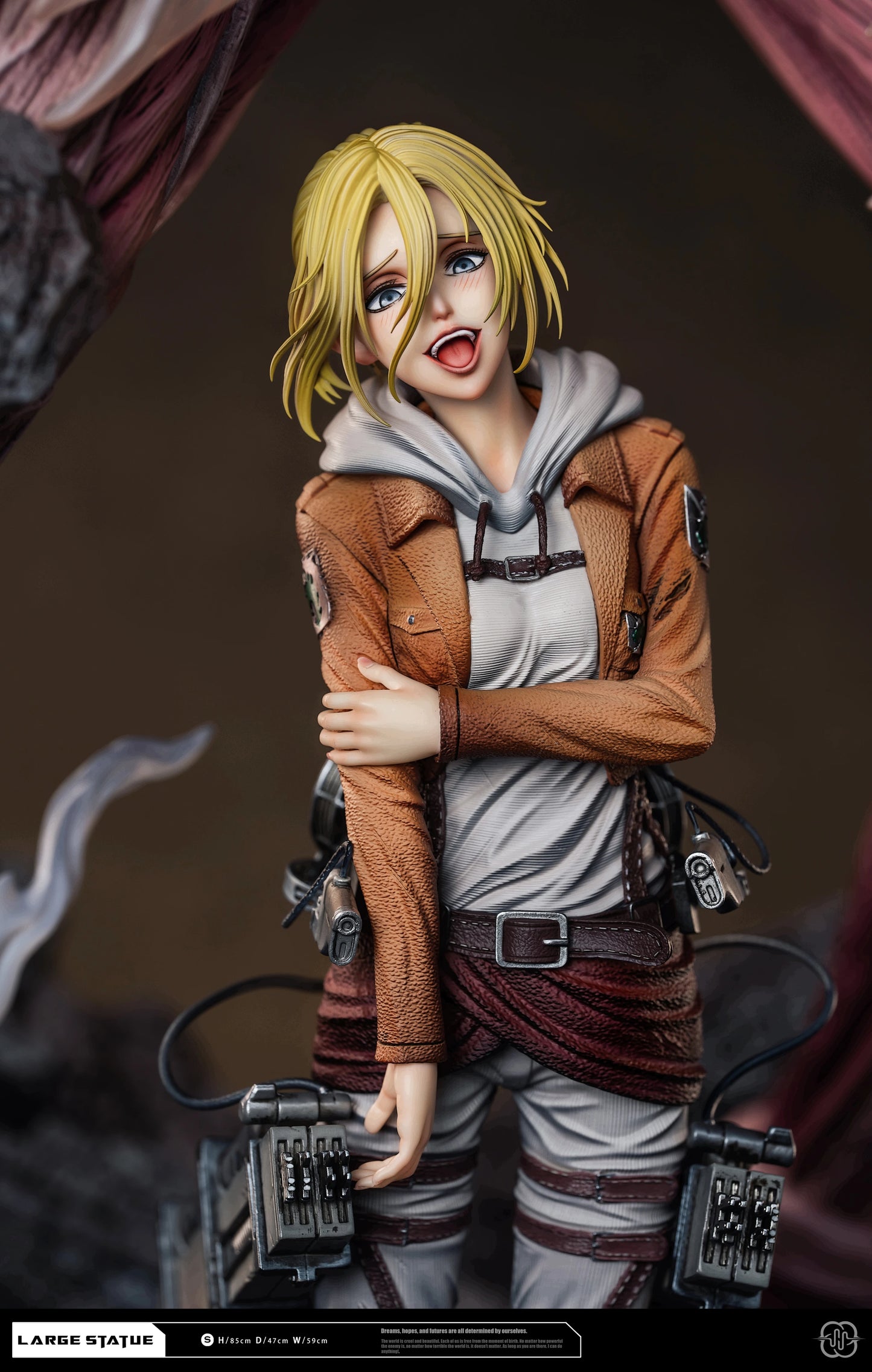 Preventa Resina Titan Femenino & Annie Leonhart Figura Attack On Titan Hertz  Estudio