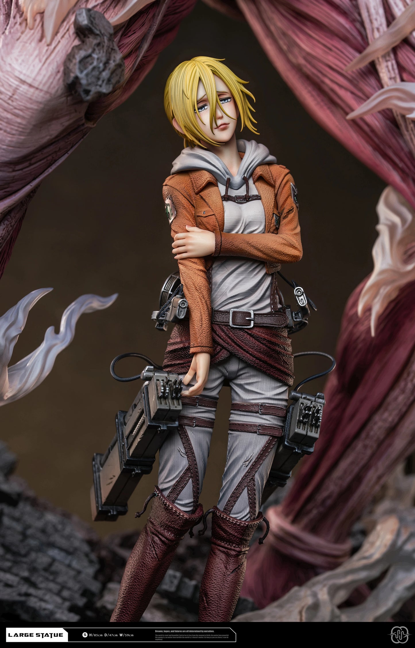 Preventa Resina Titan Femenino & Annie Leonhart Figura Attack On Titan Hertz  Estudio