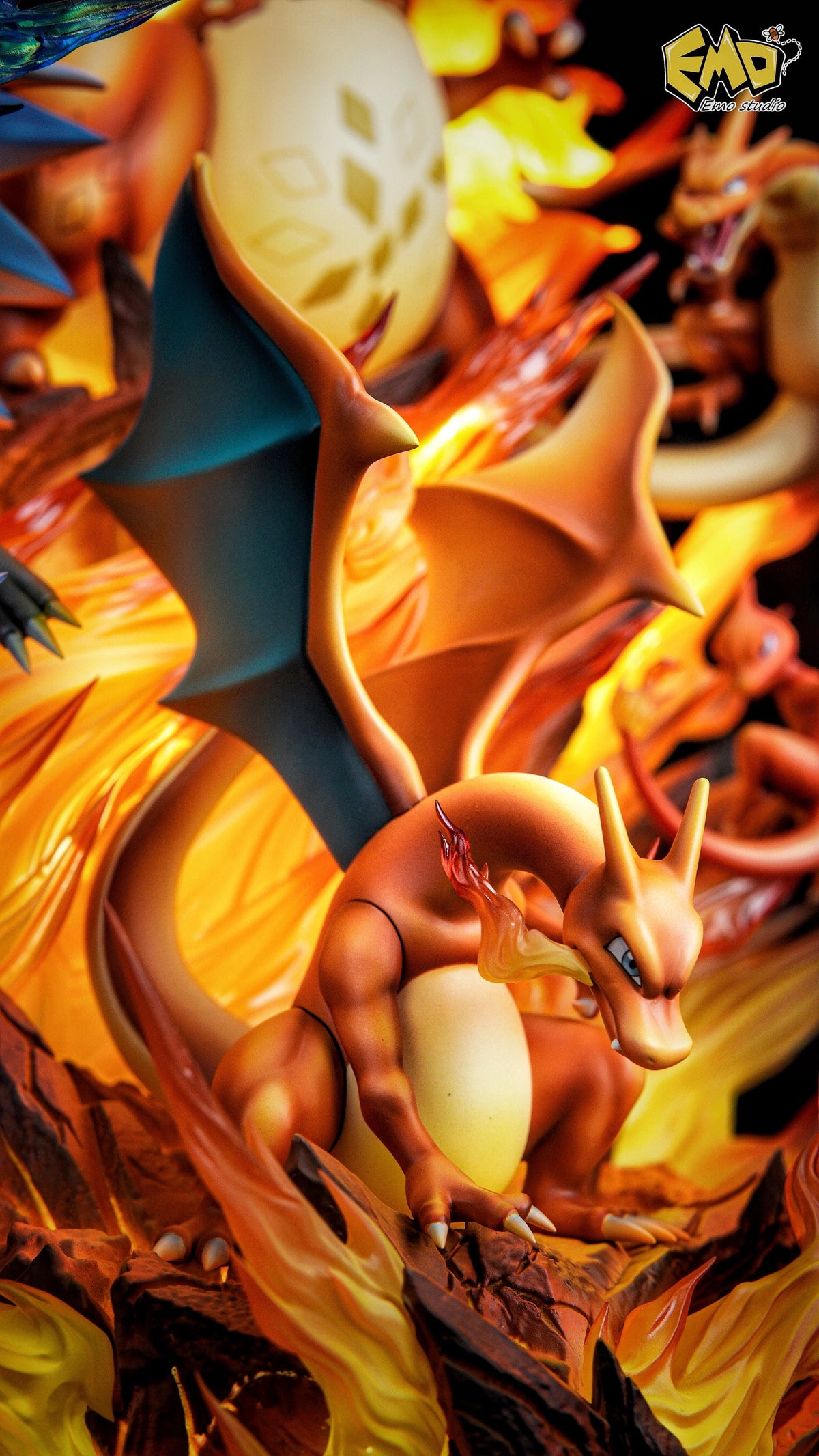Preventa Resina Charizard Evolution Figura Pokemón EMO Estudio
