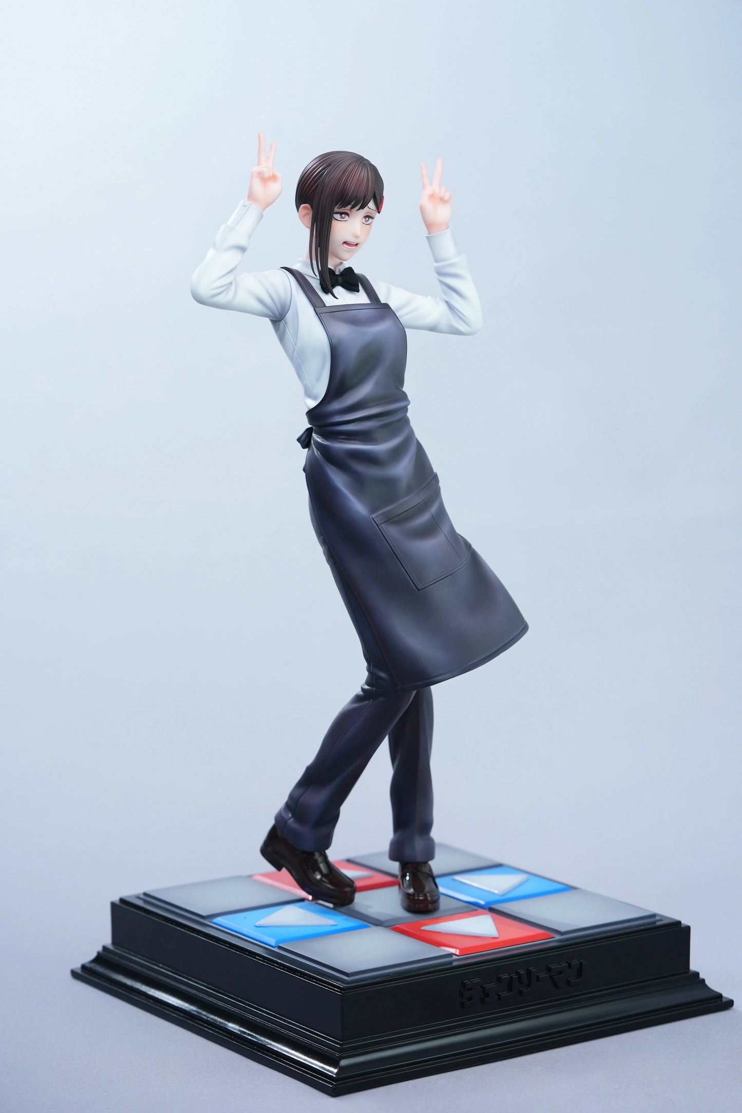 Preventa Resina Kobeni Figura Chainsaw Man HeRa Estudio