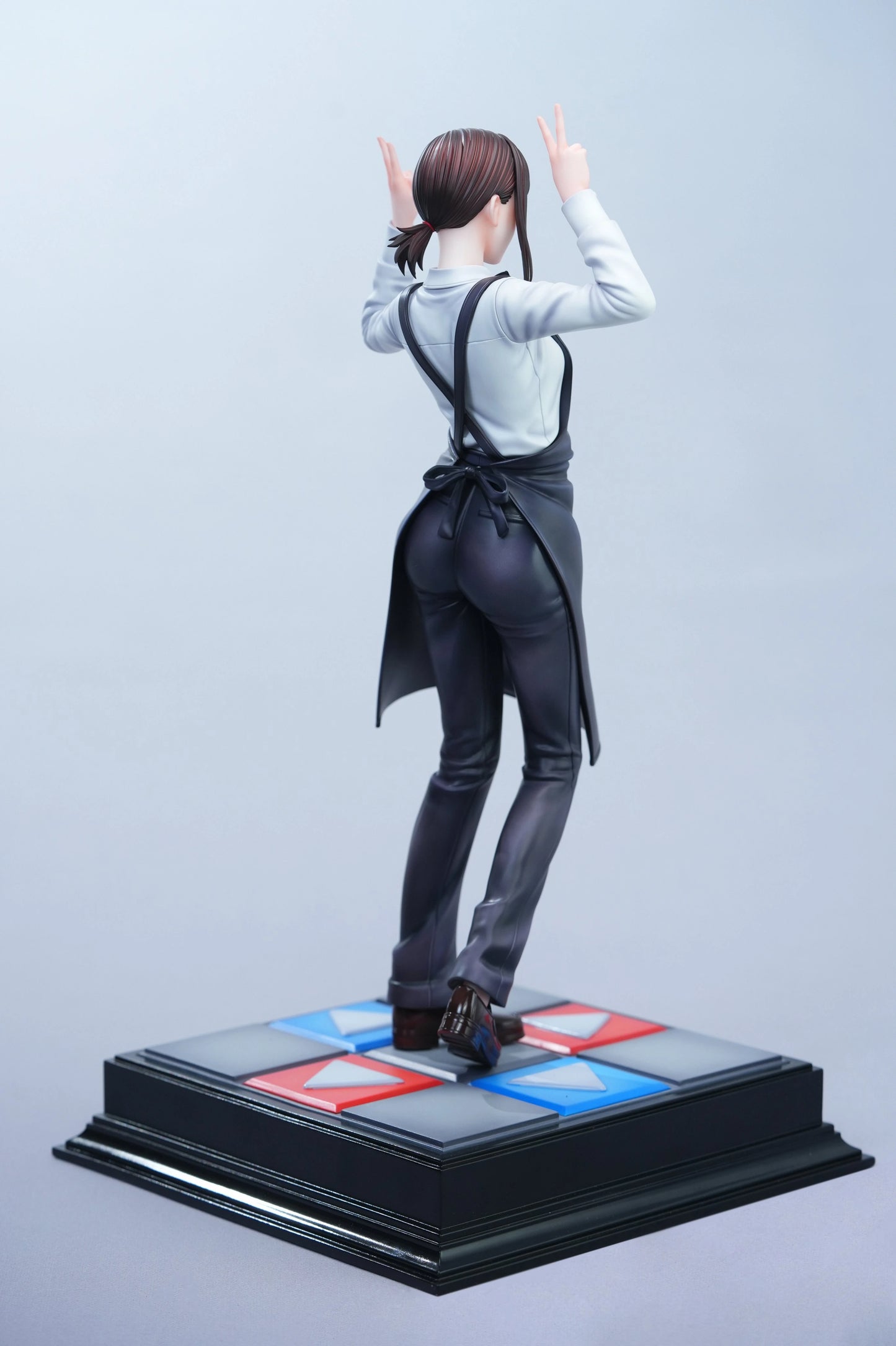 Preventa Resina Kobeni Figura Chainsaw Man HeRa Estudio