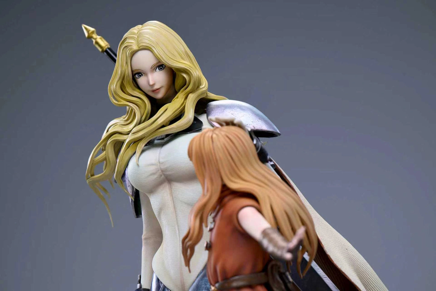 Preventa Resina Teresa & Clare Figura Claymore AT & BIHS Estudio
