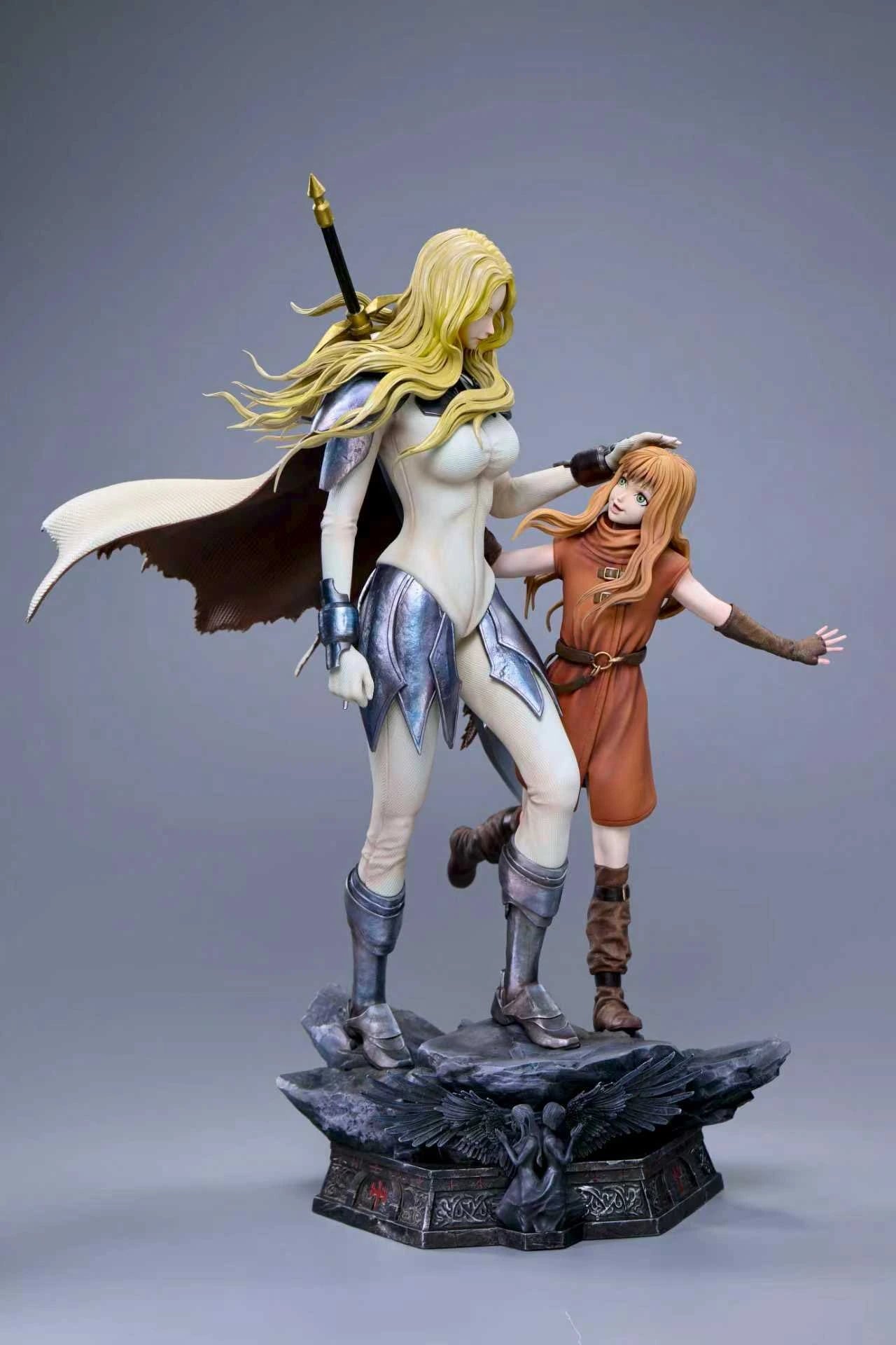 Preventa Resina Teresa & Clare Figura Claymore AT & BIHS Estudio
