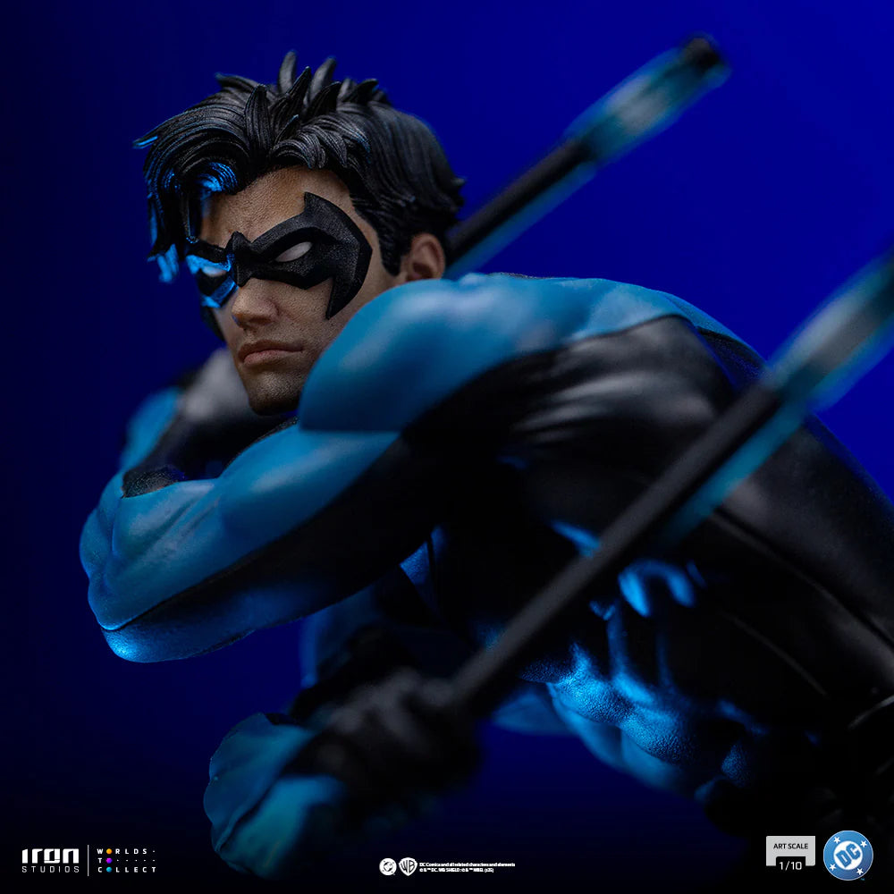 Preventa Resina Nightwing  Figura DC Comics Iron (Licencia) Estudio